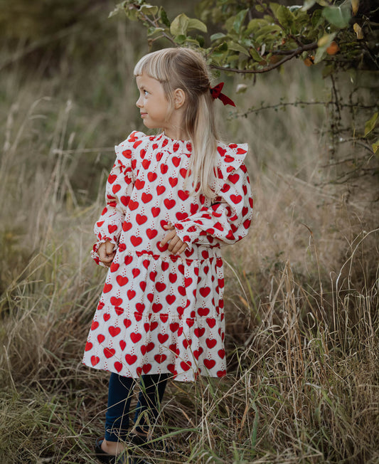 FLIINK WINTER HEART DRESS DRESS SANDSHELL AOP