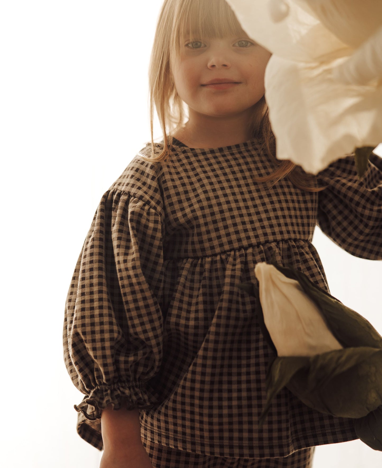 FLIINK ELLA BLOUSE BLOUSE SANDSHELL / COFFEE BEAN