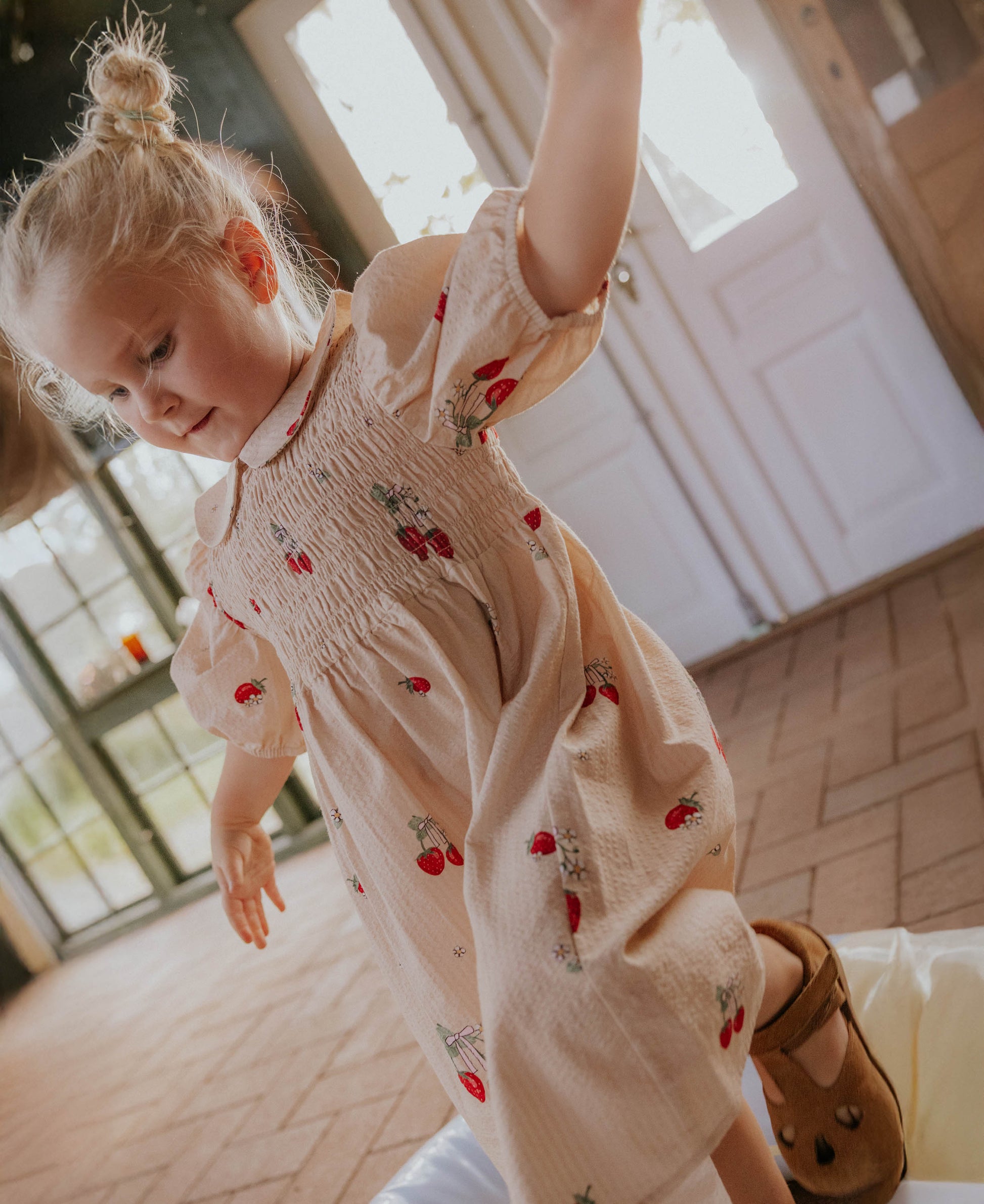 FLIINK ELMA SS DRESS DRESS SANDSHELL AOP