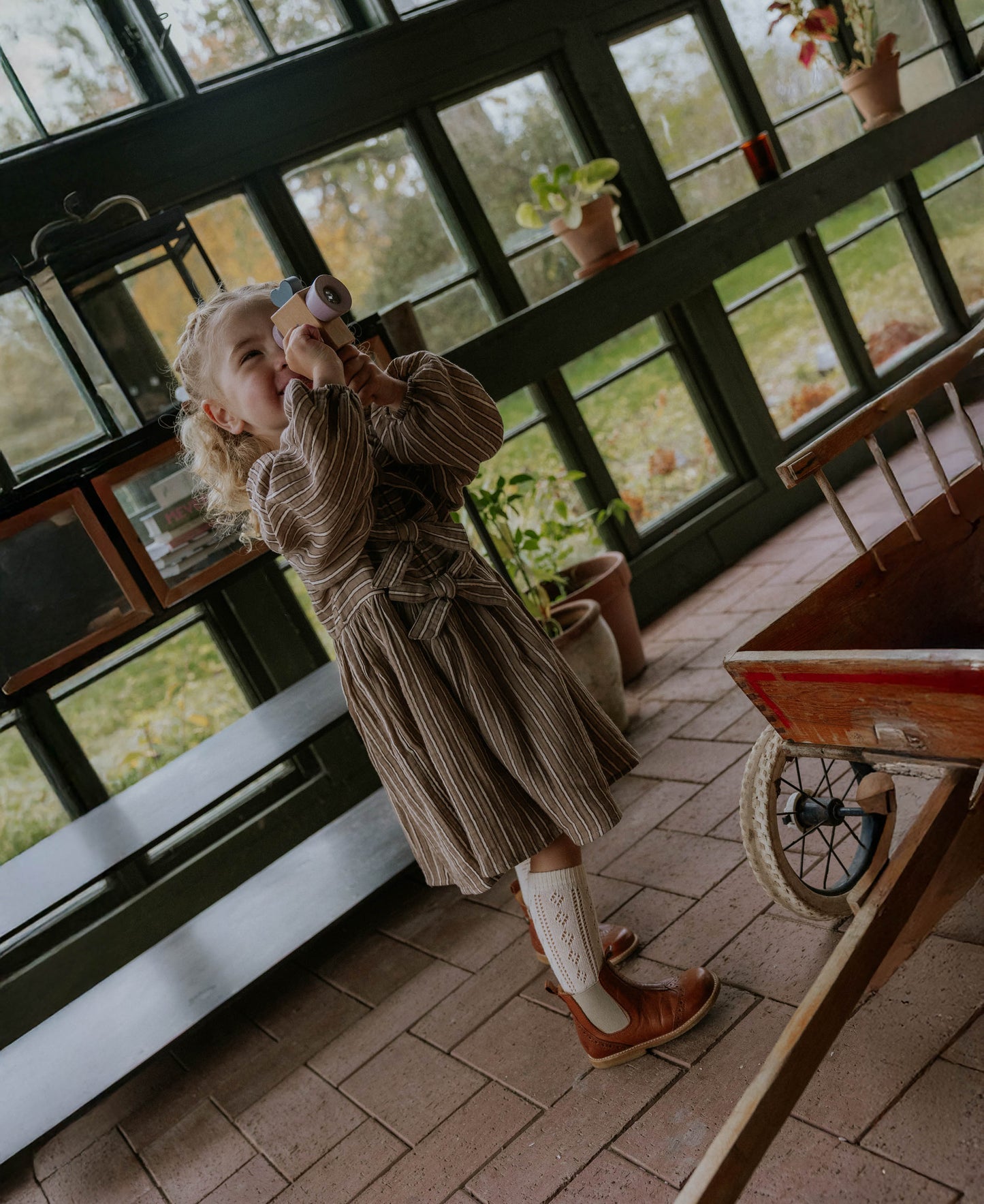 FLIINK ELMO BOW DRESS DRESS PINE BARK STRIPE