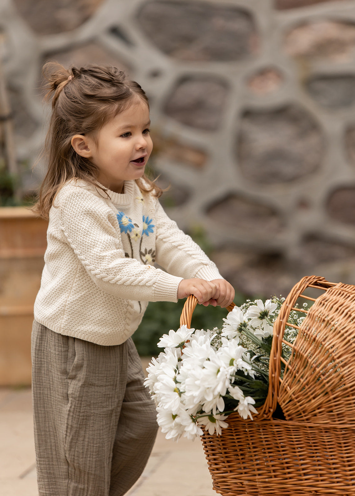 FLIINK FLOWER EMBROIDERED PULLOVER PULLOVER