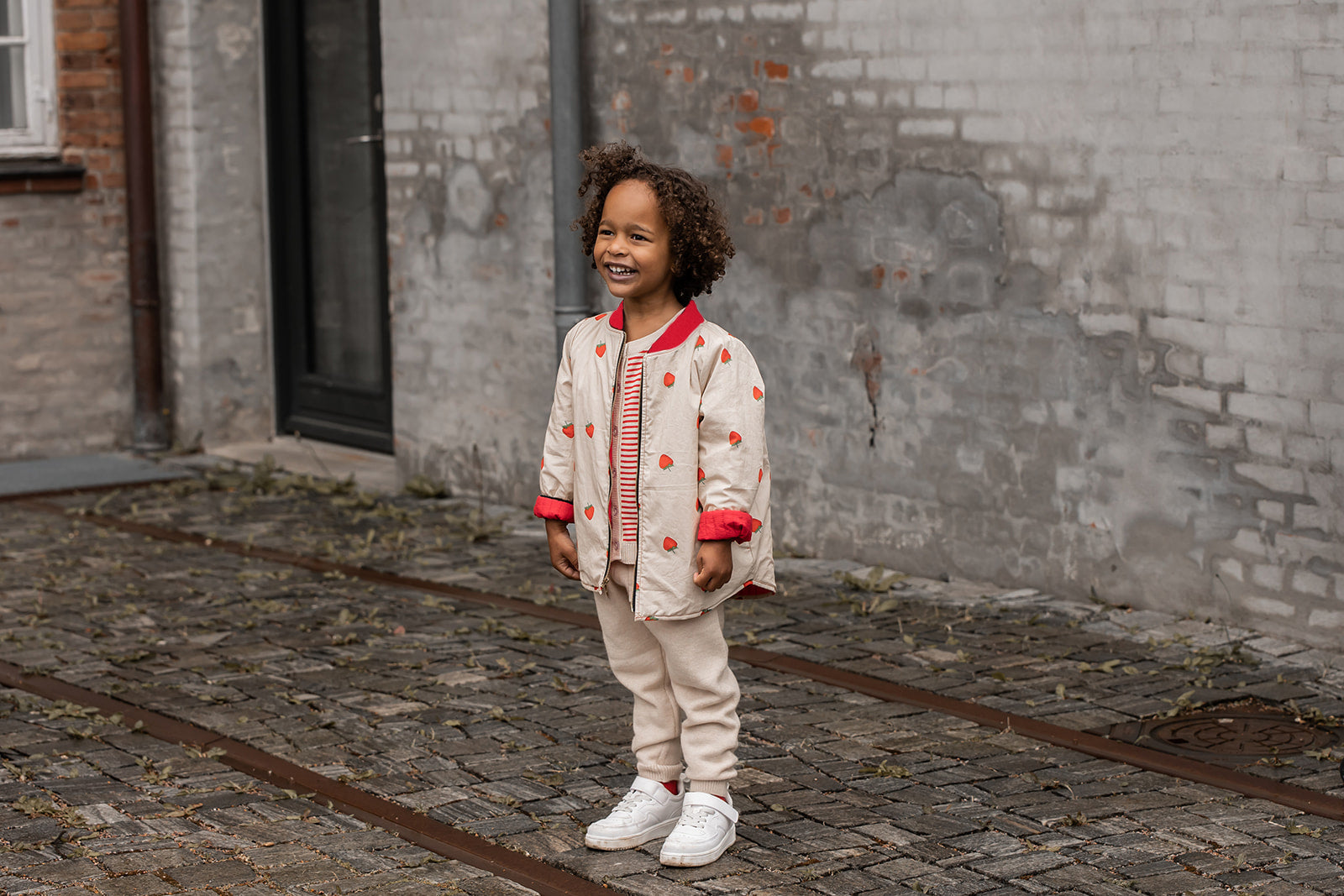 FLIINK KOTA JACKET JACKET SANDSHELL AOP