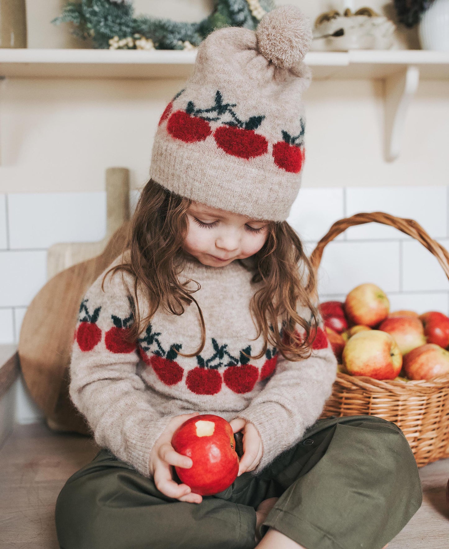 FLIINK STAR APPLE BEANIE HAT SANDSHELL
