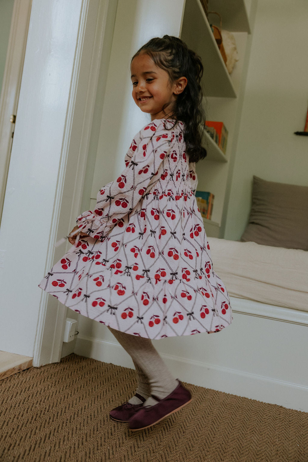 FLIINK WINTER GLITTER BERRY DRESS DRESS ROSE SMOKE AOP